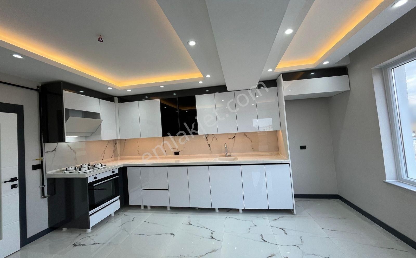 Yenikent Emlak'dan 3+1 Katta Ultra Lüx İşçilikli Yüksek Kredili - Görsel 6