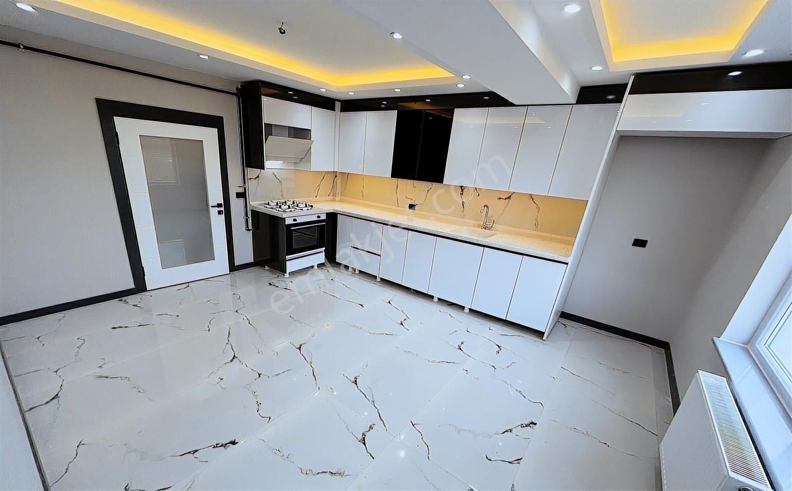 Yenikent Emlak'dan 3+1 Katta Ultra Lüx İşçilikli Yüksek Kredili - Görsel 23