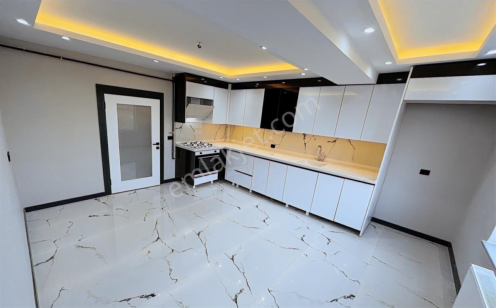 Yenikent Emlak'dan 3+1 Katta Ultra Lüx İşçilikli Yüksek Kredili - Görsel 15