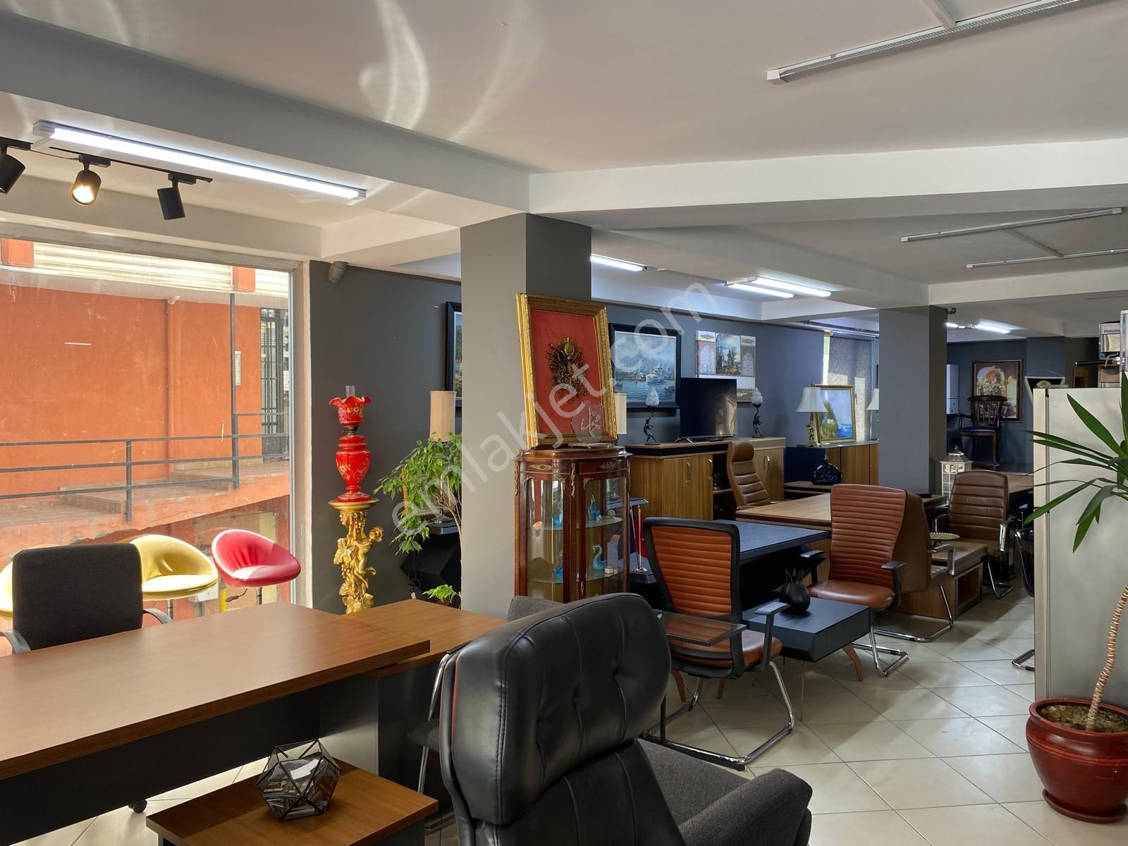 Mektep Caddesi Üzeri Net 120 M² Kullanımlı Satılık Mağaza - Görsel 18