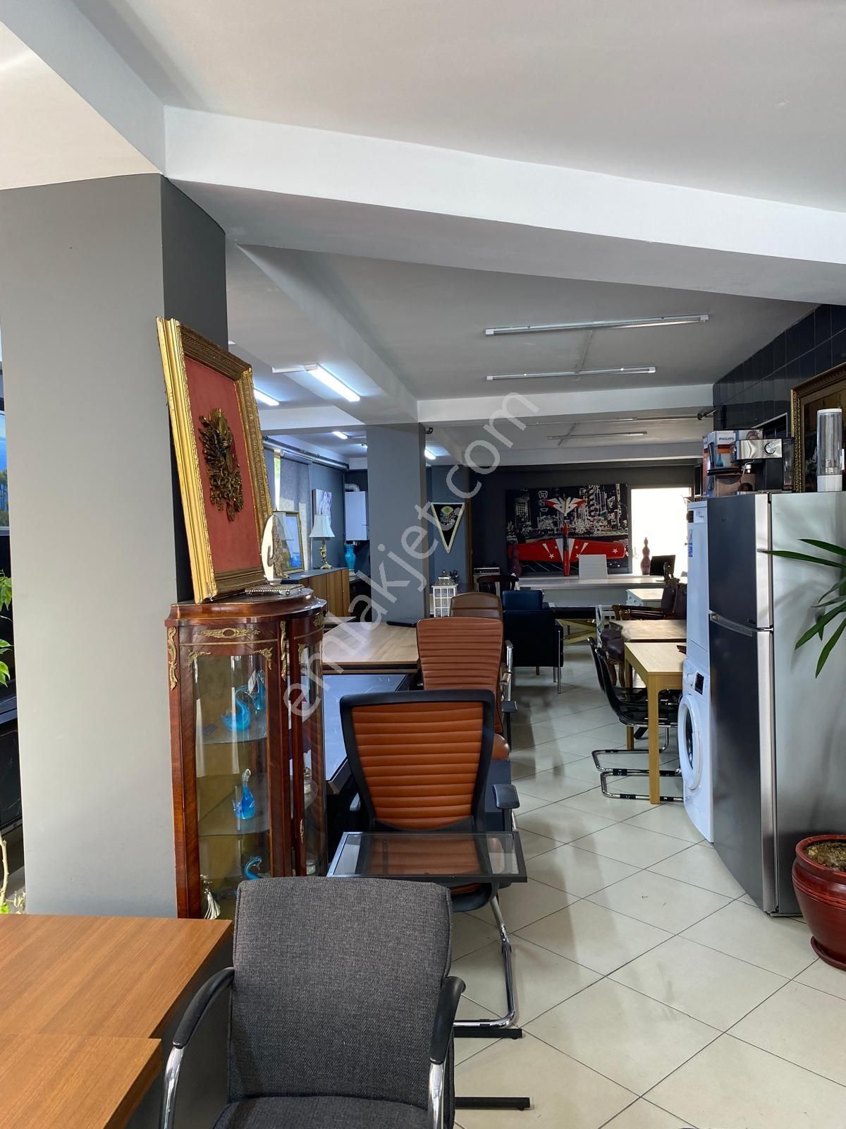 Mektep Caddesi Üzeri Net 120 M² Kullanımlı Satılık Mağaza - Görsel 19