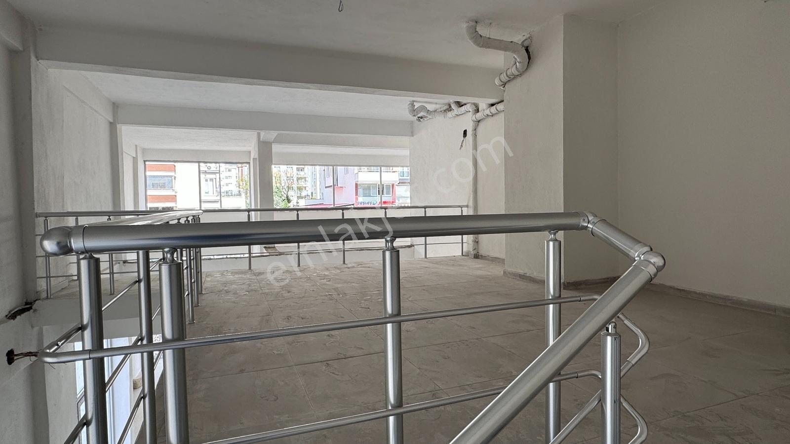 Cb'den Vadi Mahallesinde Ana Cadde Üzeri Bacalı Kiralık İşyeri - Görsel 2