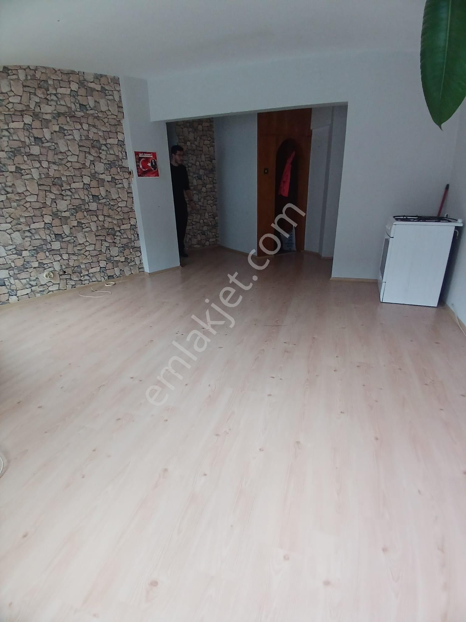 Heykelde Bakımlı Kiralık Daire - Görsel 15