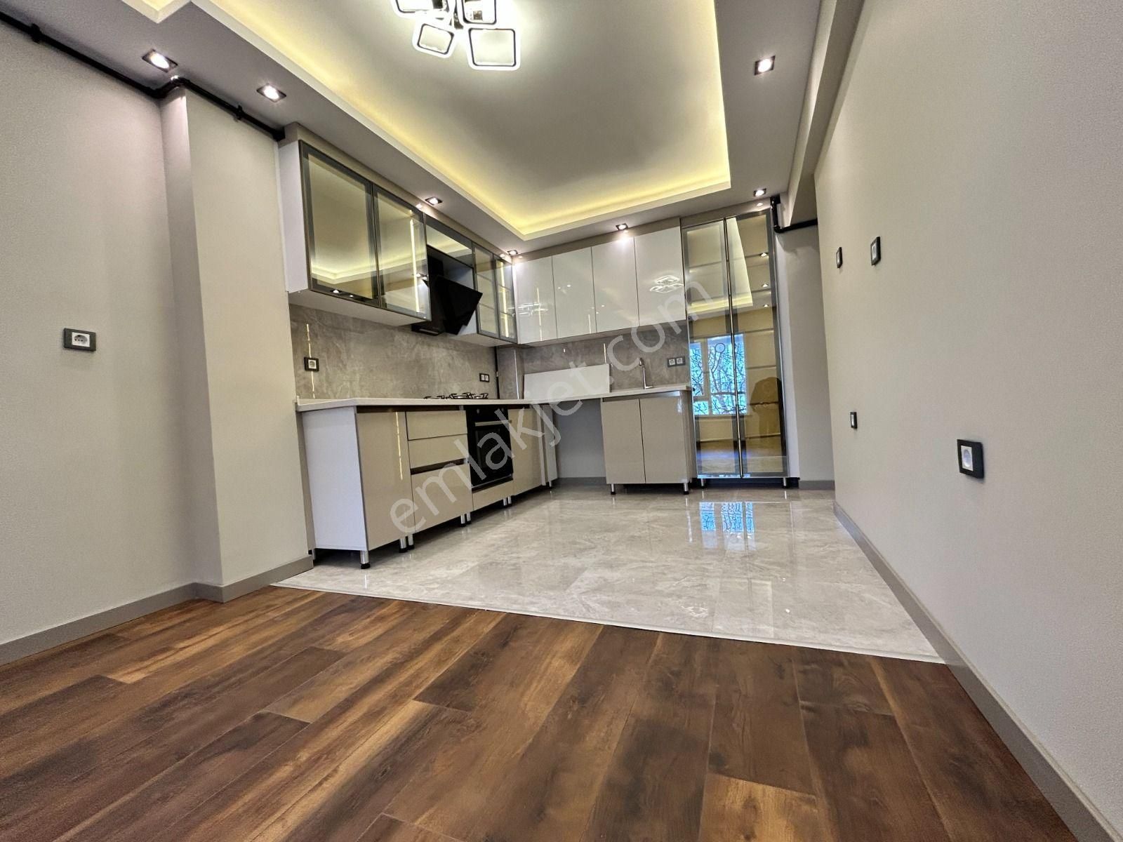 Atanora Vadi'den 2+1+ebb Arakatta Lüks Yapılı Malazgirt Bulvarı Yanı