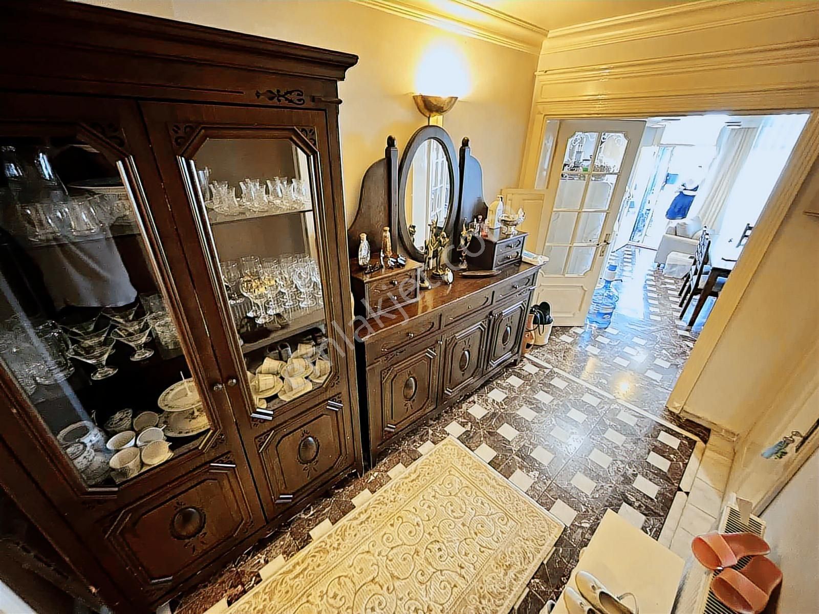 Turyap Kozadan Muhteşem Manzaralı Yalı Dairesi - Görsel 11