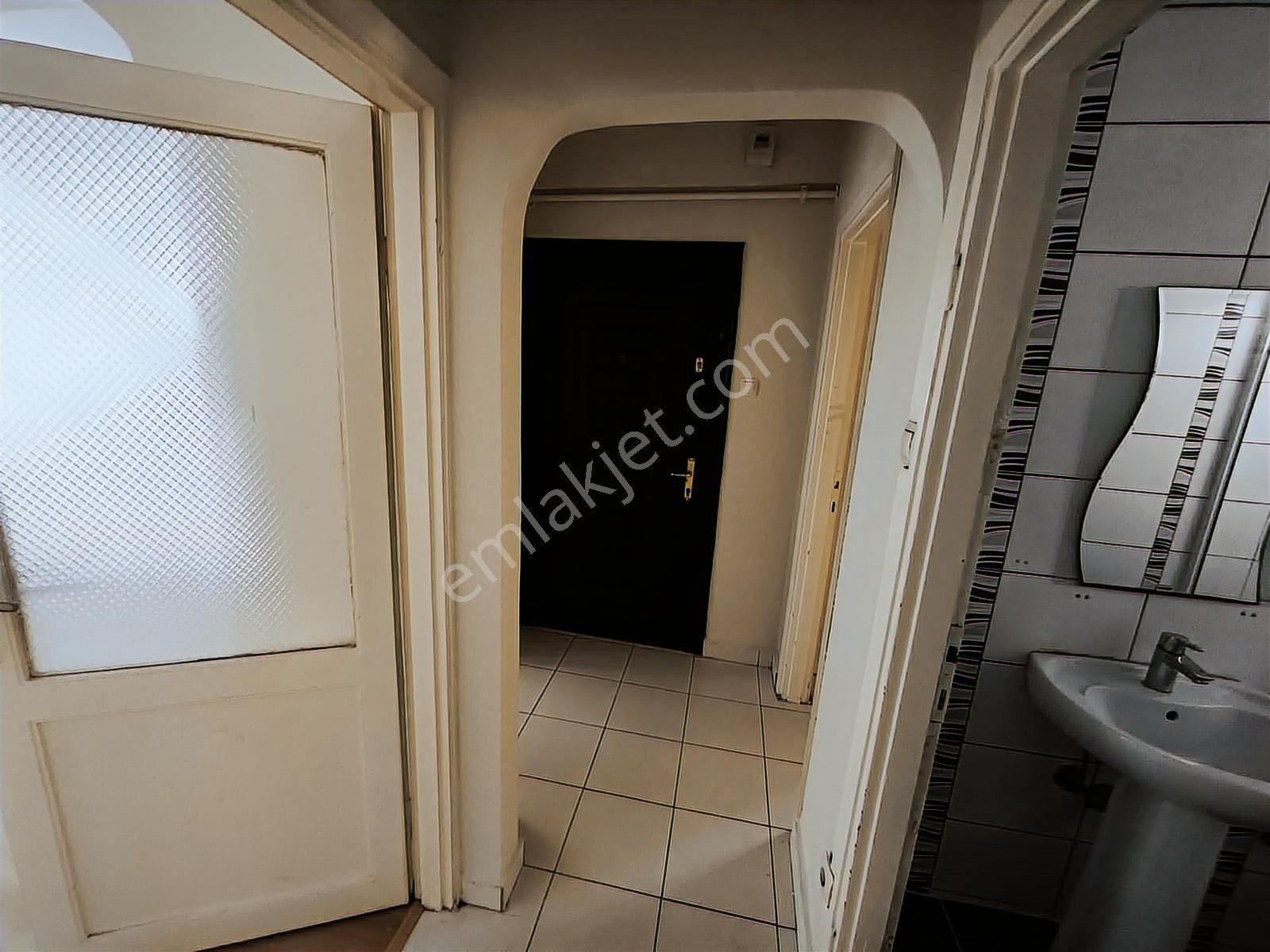 Üsküdar'ın Kalbinde 2+1 Daire - Görsel 13