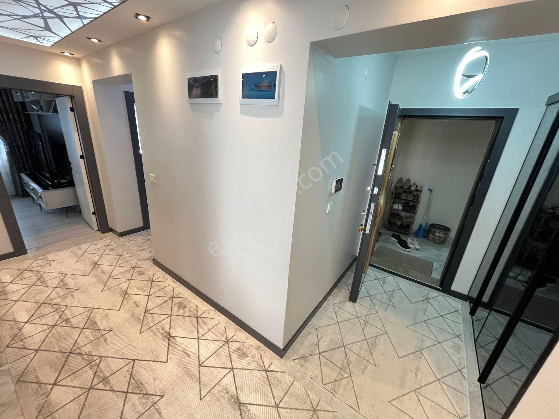 Karakaya Mahallesi'nde 3. Kat Konumunda 3+1 Daire! - Görsel 16