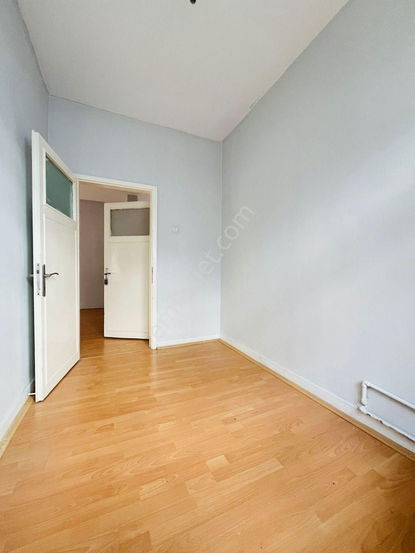 Münzeviler Cad. Dibi Katta Satılık 3+1 Daire !!! - Görsel 7