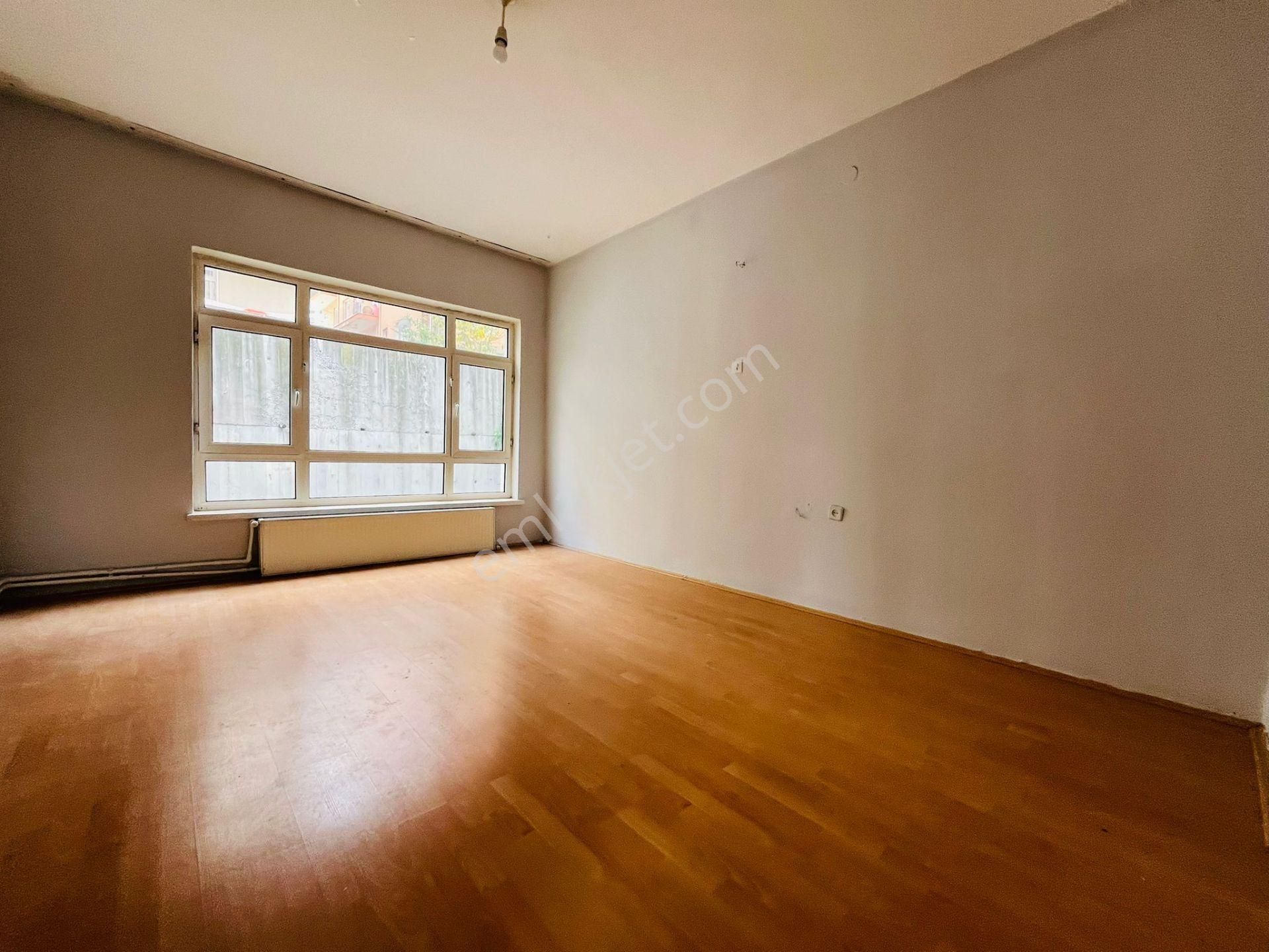 Münzeviler Cad. Dibi Katta Satılık 3+1 Daire !!!