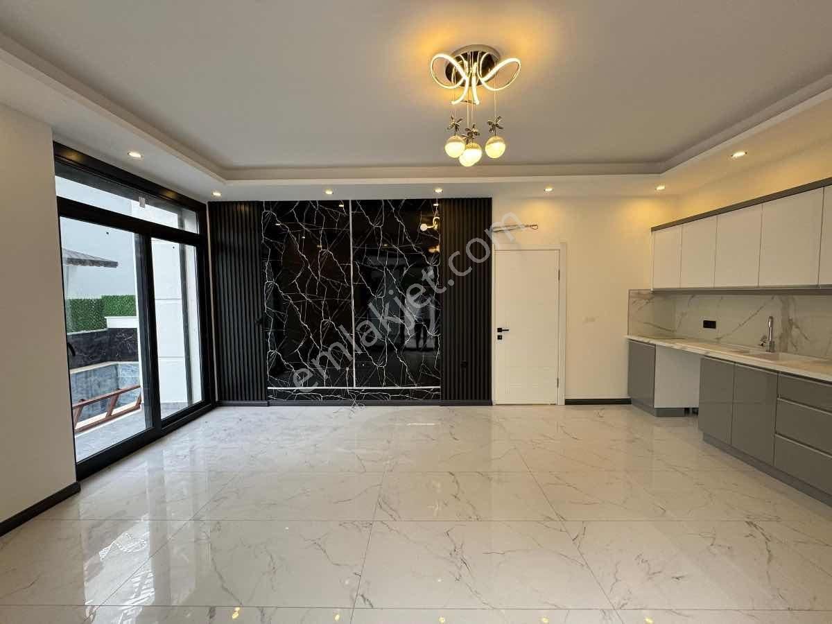 Çamlıkta Müstakıl Havuzlu Sıfır Vılla - Görsel 20