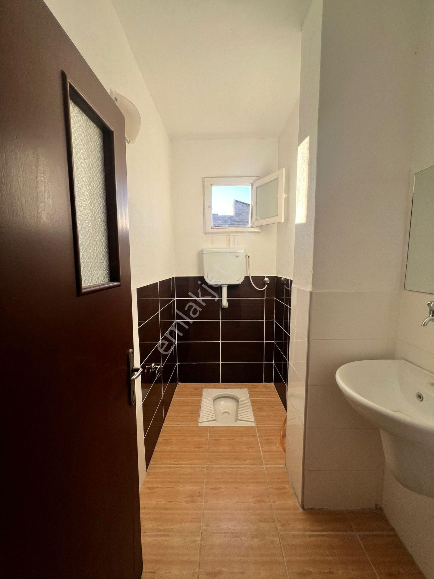 Karınca'dan Eski Mezitli'de Müstakil Tadında Geniş 2+1 Kiralık ! - Görsel 23