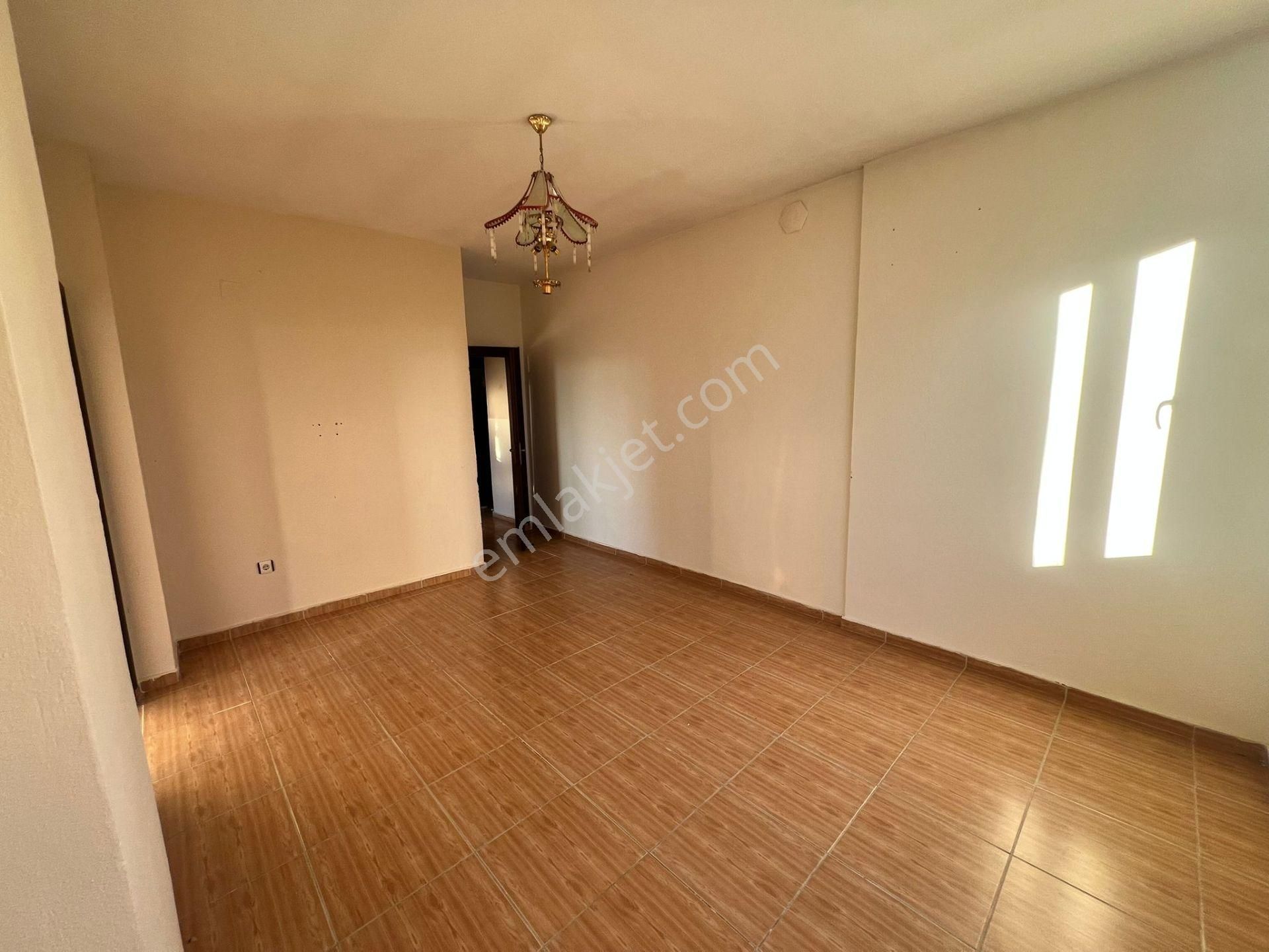 Karınca'dan Eski Mezitli'de Müstakil Tadında Geniş 2+1 Kiralık ! - Görsel 9