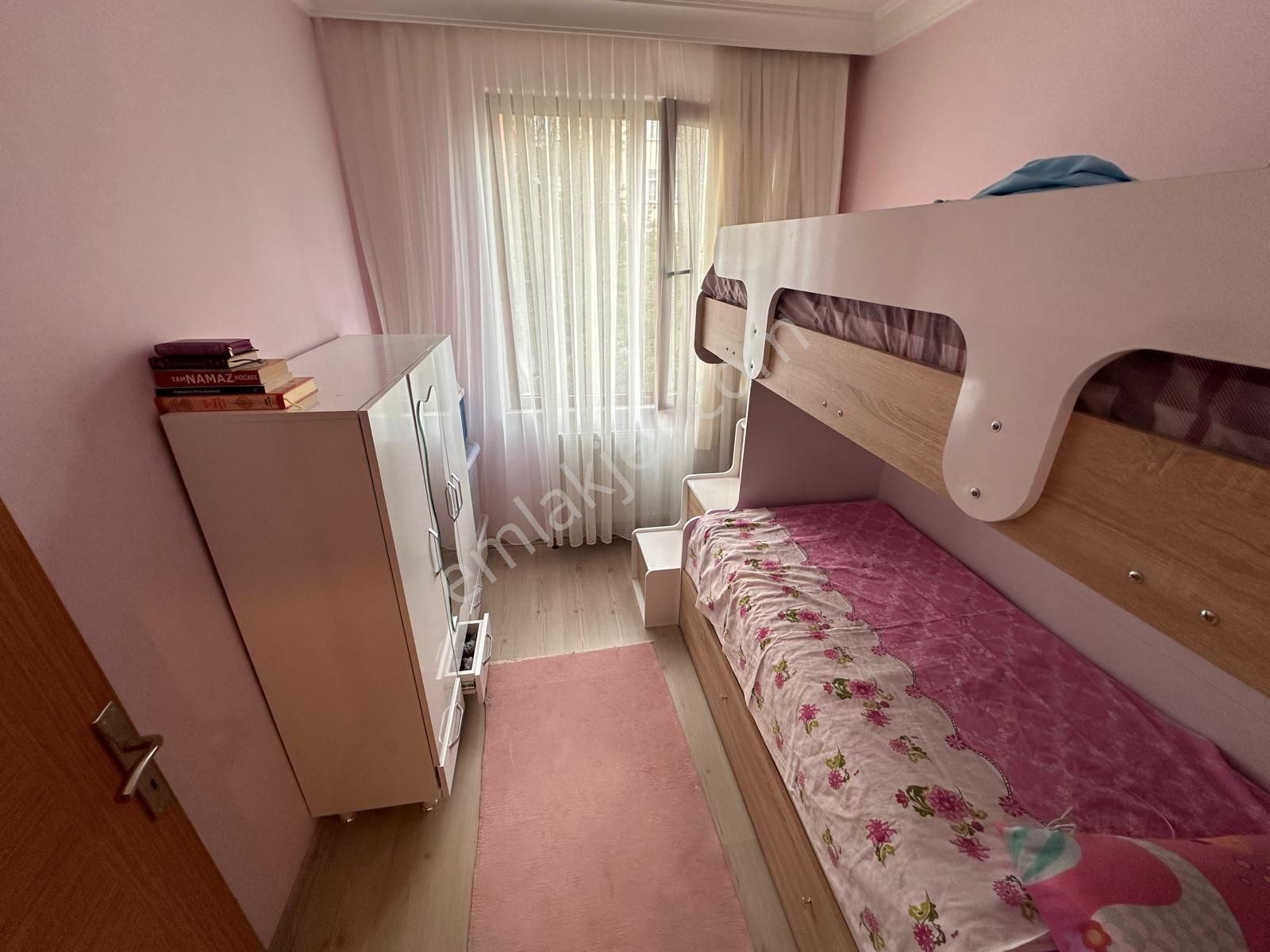 Çekmeköy Kirazlıdere Mah. 2+1,85m2,iskanlı Ara Kat Daire - Görsel 13