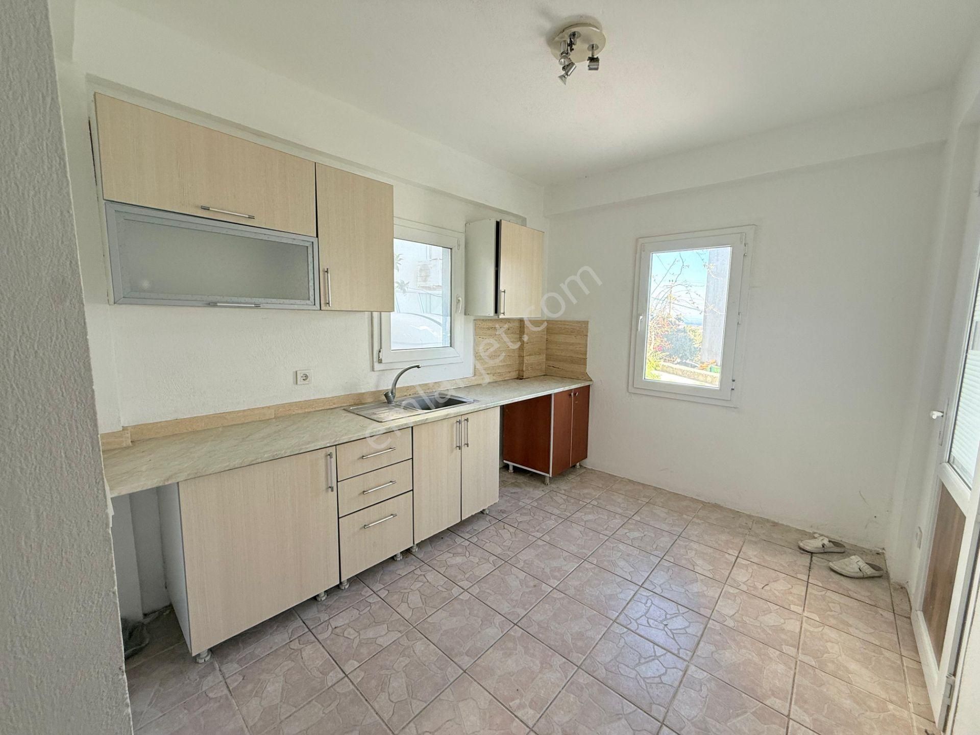 Koyunbaba Migros Arkası Eşyasız Müstakil Kiralık 2+1 Villa - Görsel 12