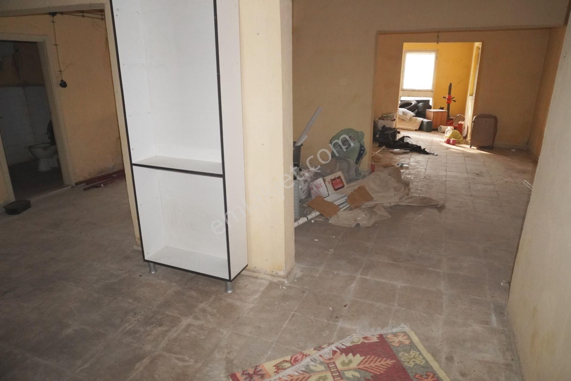 Egekentte Fiyat Düştü Kiralık Dükkan 90 M2 Çiğli Serkan Dan