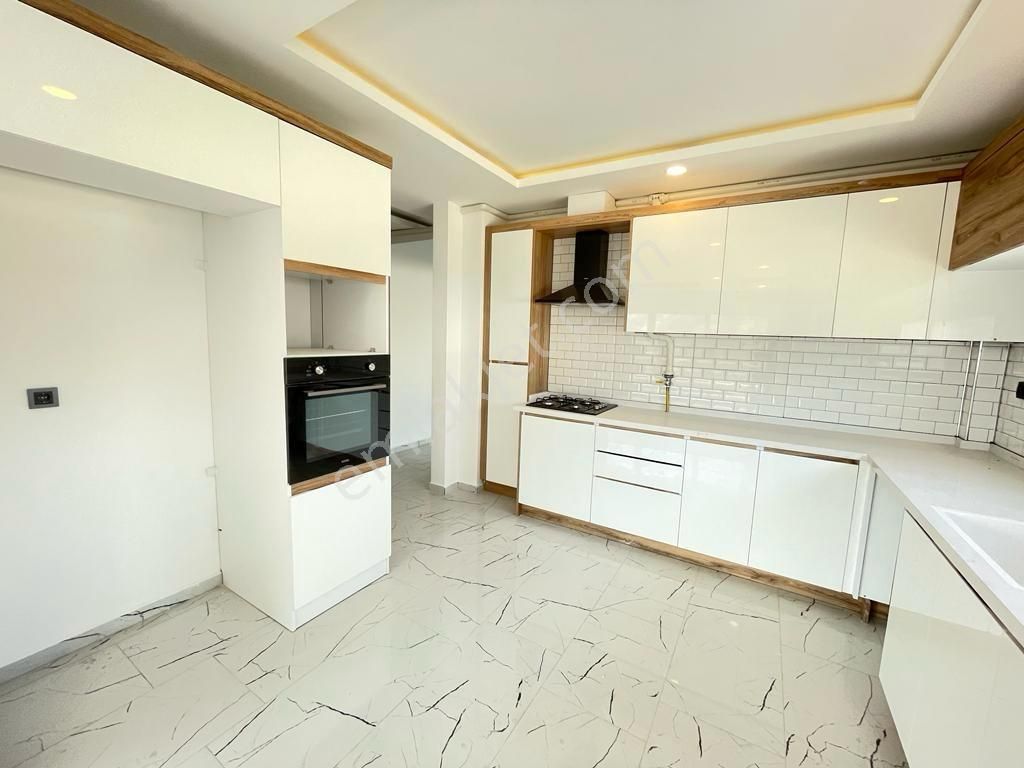 Kuşadası'nda Kapalı Mutfaklı 169m2 Giyinme Odalı Satılık Lüks Daire - Görsel 18