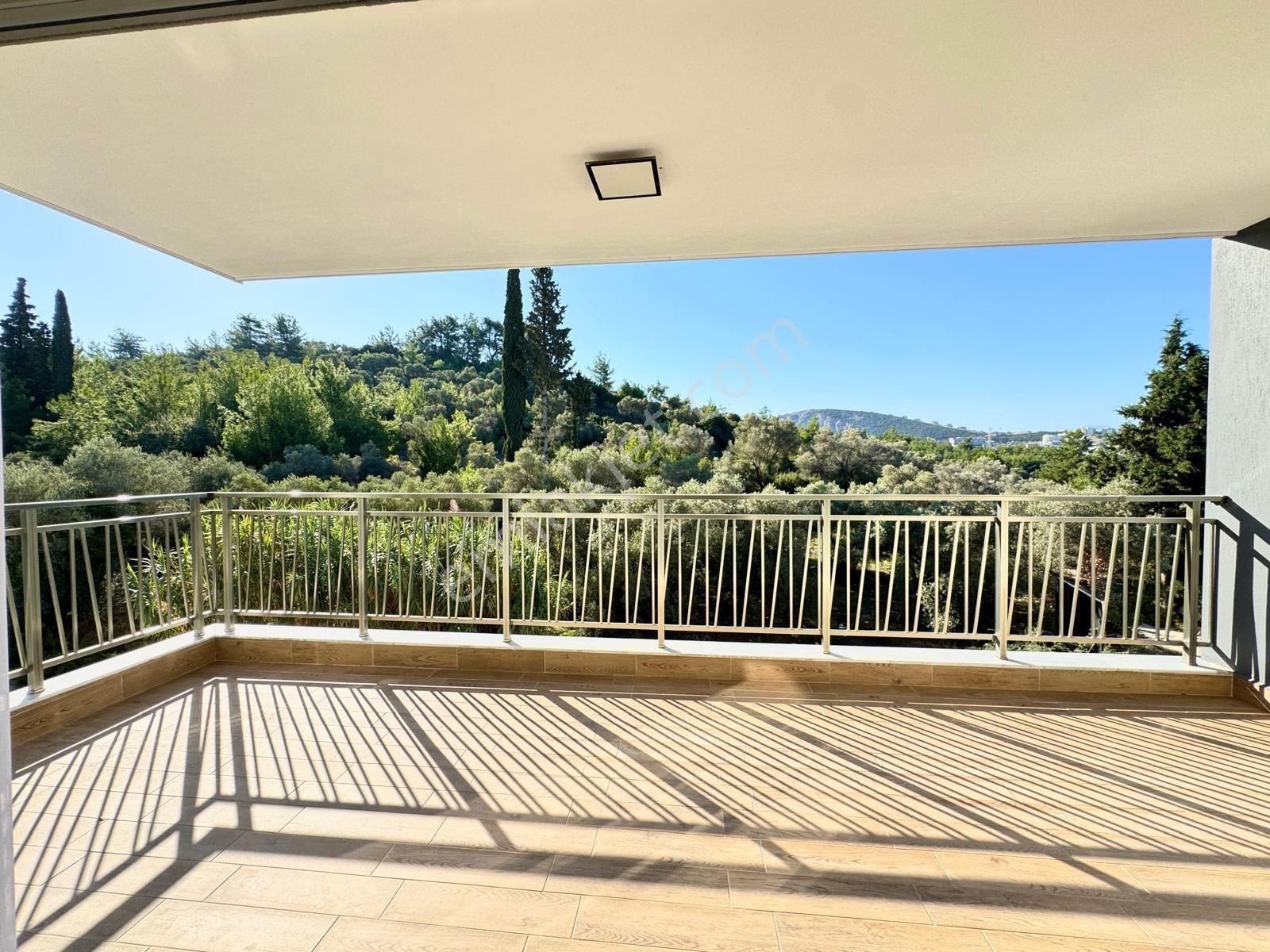 Kuşadası'nda Kapalı Mutfaklı 169m2 Giyinme Odalı Satılık Lüks Daire - Görsel 9