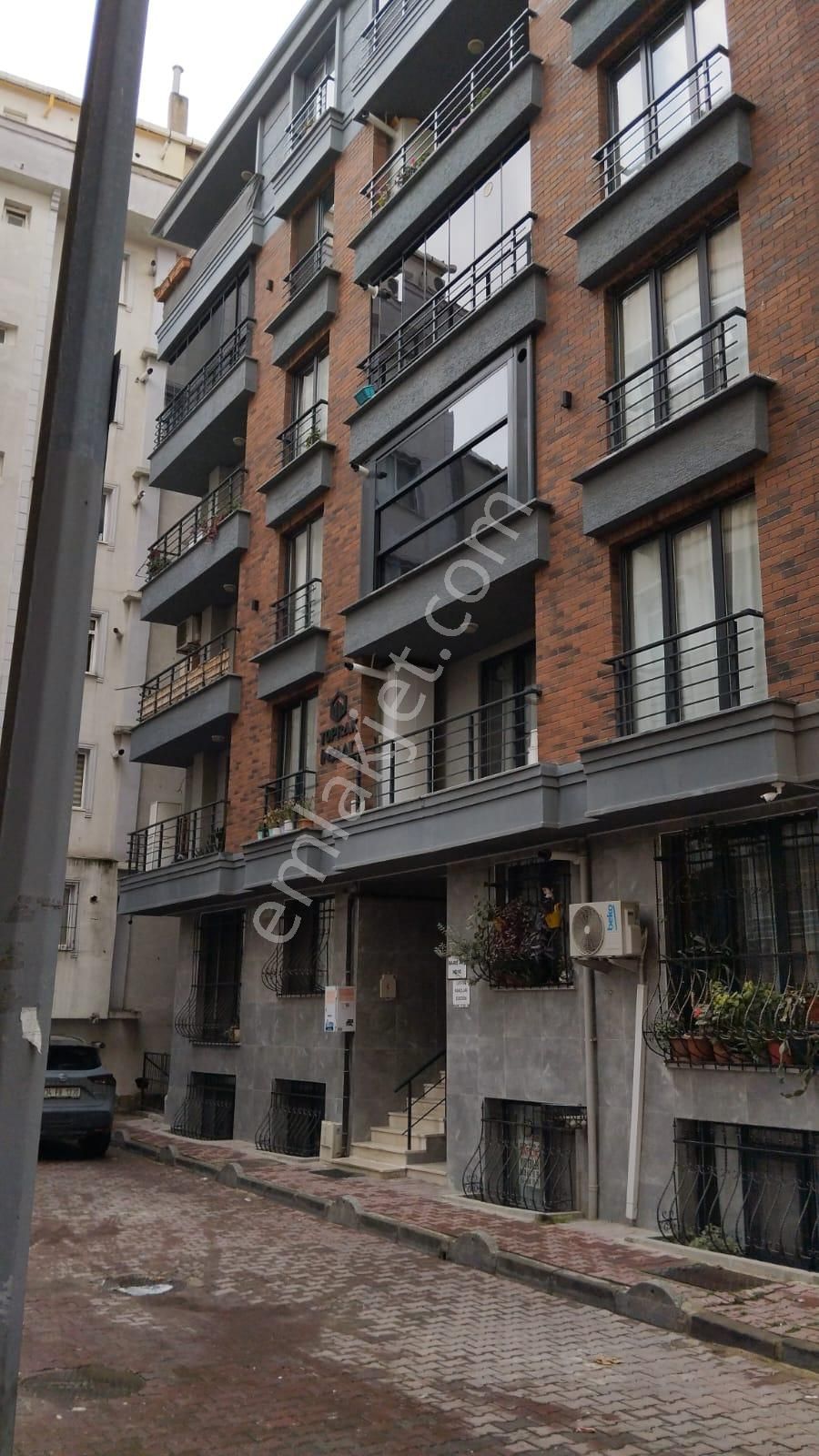 Siyavuşpaşa Merkezde 3 Yıllık Binada3+1 Satılık Bahçekatı Daire