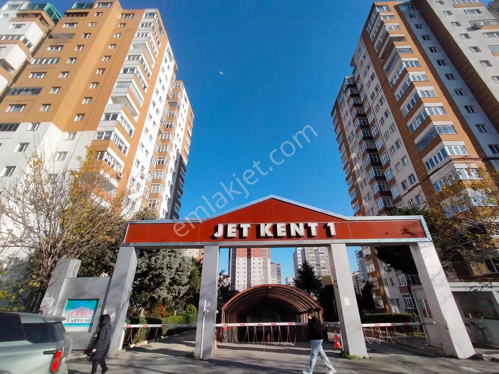 Beylikdüzü Jet Kent 1 Sitesinde Geniş 3+1 Satılık Daire