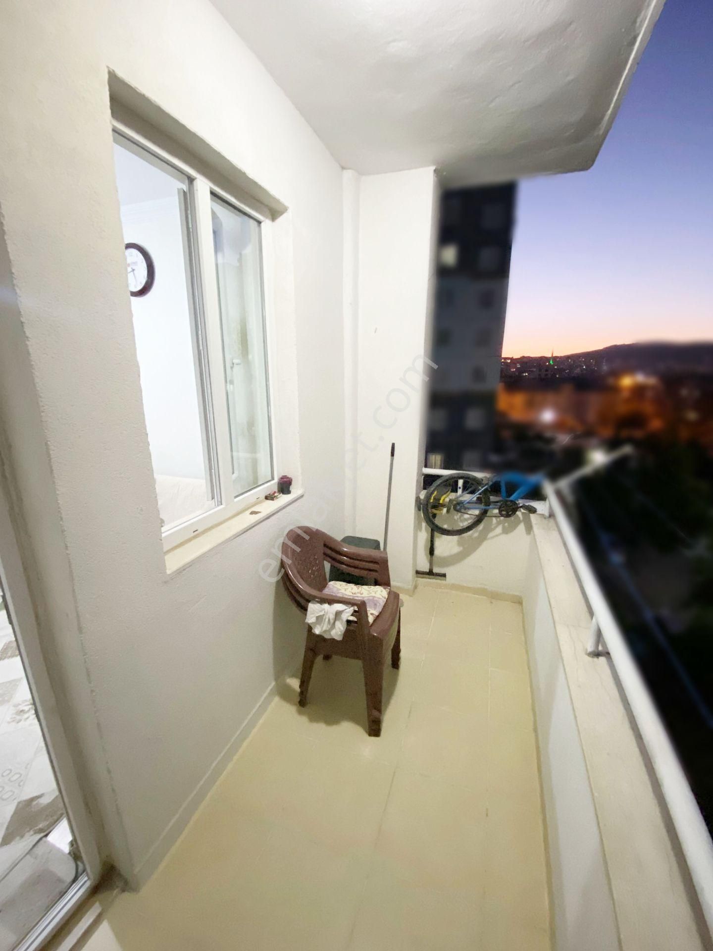 Merveşehir'de Uygun Arakat 3+1! Önü Açık Ferah Cephe Çift Balkon - Görsel 4