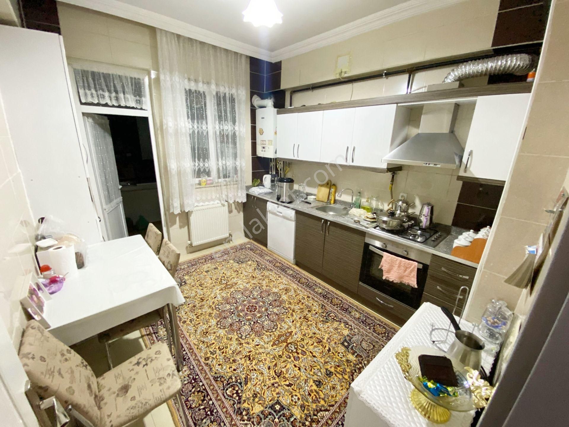 Merveşehir'de Uygun Arakat 3+1! Önü Açık Ferah Cephe Çift Balkon