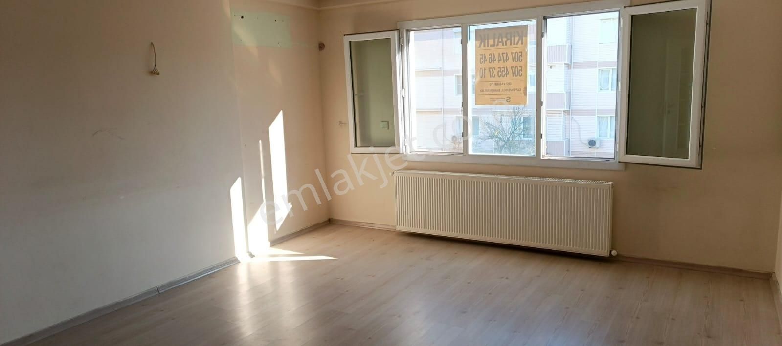 Muratbey Mahallesi; Auaparkevleri Sitesinde Geniş 2+1 Kiralık Daire - Görsel 4