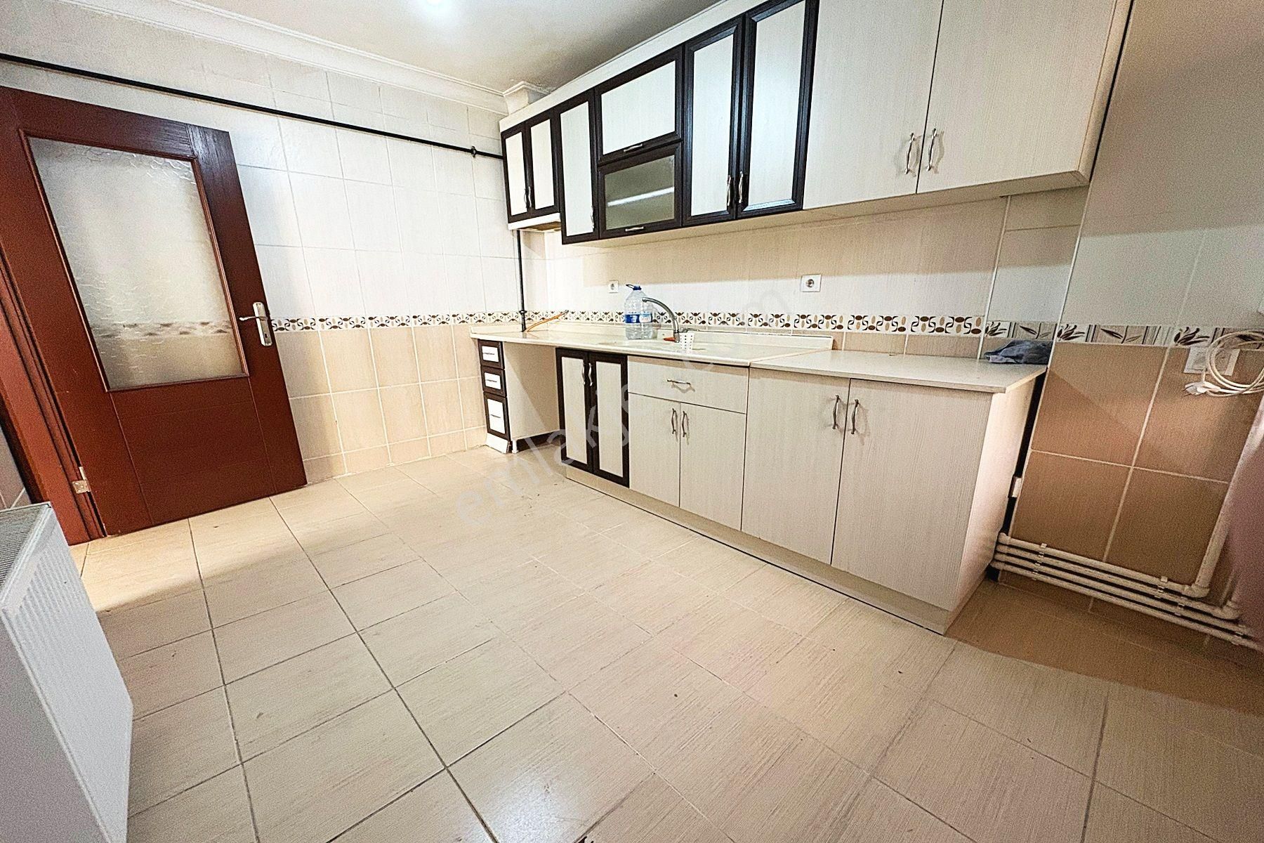 Porsuk Cad. Üzeri 3+1 Geniş M2 Asansörlü Bakımlı Kiralık Daire - Görsel 3