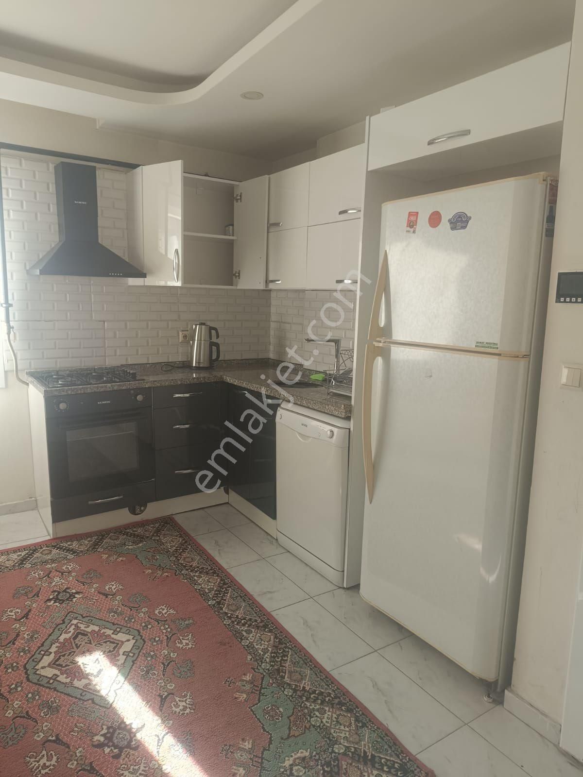 Gazipaşa Bulv. Kazım Büfe Civarı Doğalgazlı Ful Eşyalı