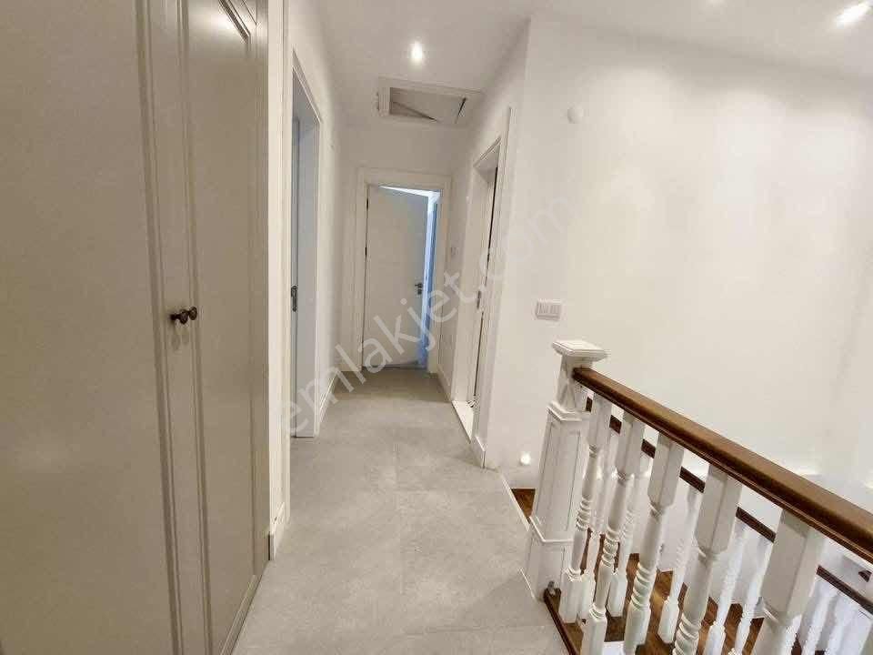 Kuşadası Davutlar'da Tek Müstakil Özel Havuzlu 4+1 Villa - Görsel 7