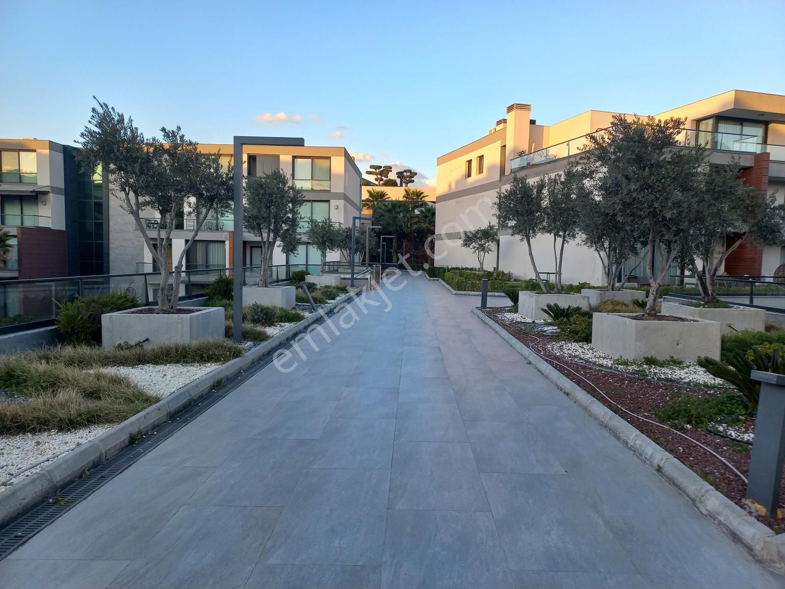 Emlak Buraya'dan Landor Gaziemir'de 2+1 Full Eşyalı Kiralık - Görsel 19