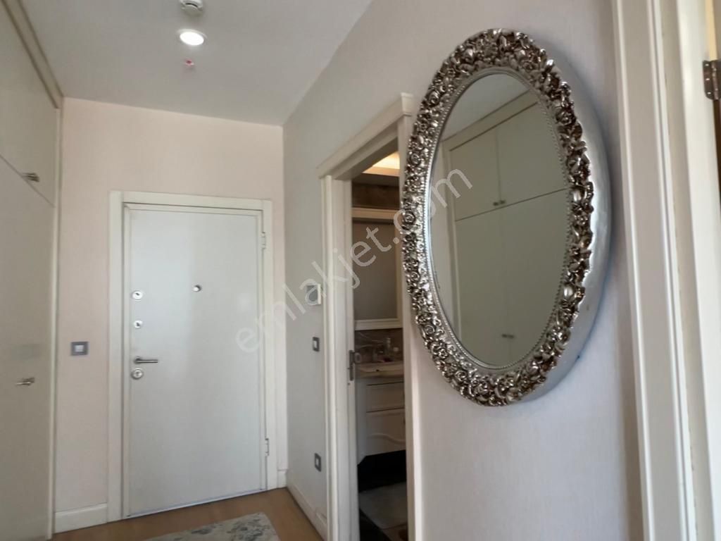 Kiptaş Venezia Mega'da Satılık 1+1 Boş Avm Mnz. Kare Salon Daire - Görsel 6