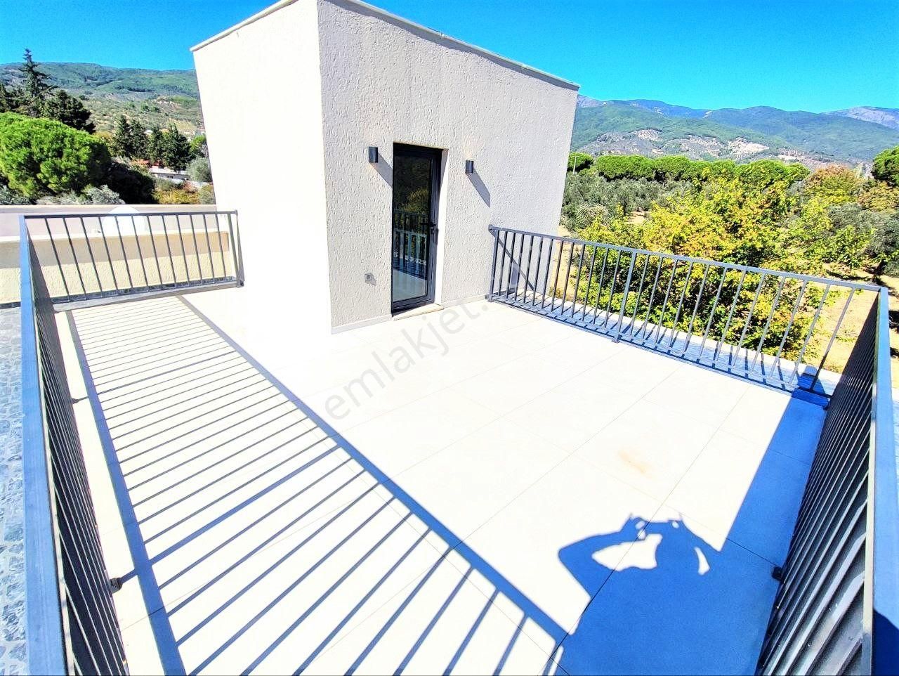 Güre'de Aygülden Sıfır Nezih Site İçi Tam Bağımsız Havuzlu Doğa İle İç İçe Muteşem 4+1 Satılık Villa - Görsel 33