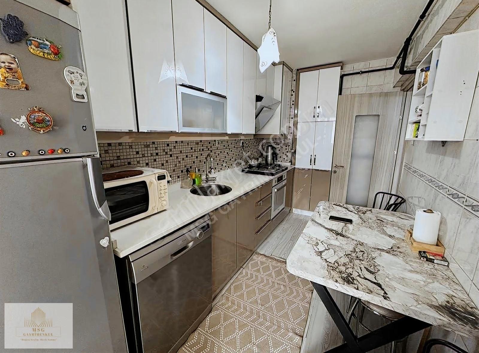 Msg'den Buca Fırat Birlik Sitesi İçinde Asansörlü 3+1 Daire - Görsel 3