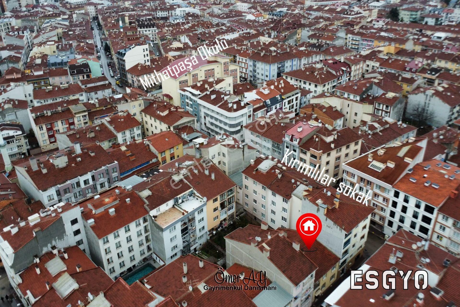 [esgyo] Dan Güllükte Satılık Ebeveyn Bany. 4+1 Fırsat Daire