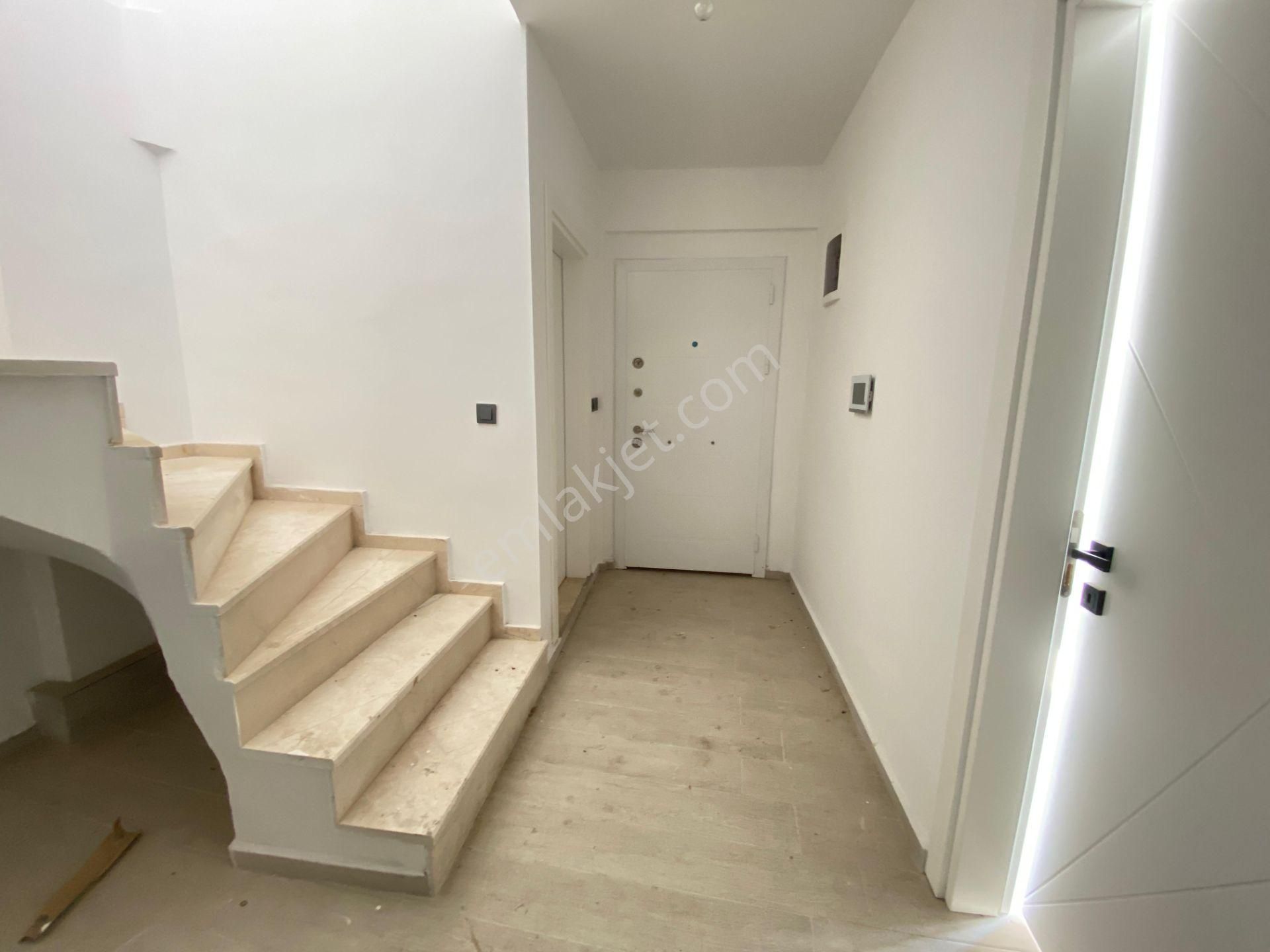 Goldhouse Dan Kiralık Daire Foça Mahallesinde 3+1 Dubleks Havuzlu - Görsel 12