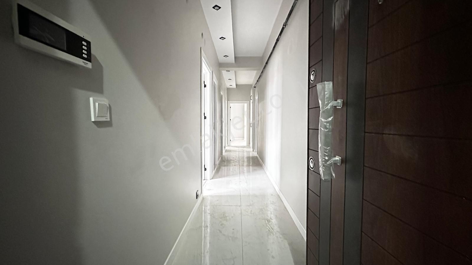 Recep Ümit'ten Çamlıca Tombakzade Yakını 2+1 Satılık Daire Ea18