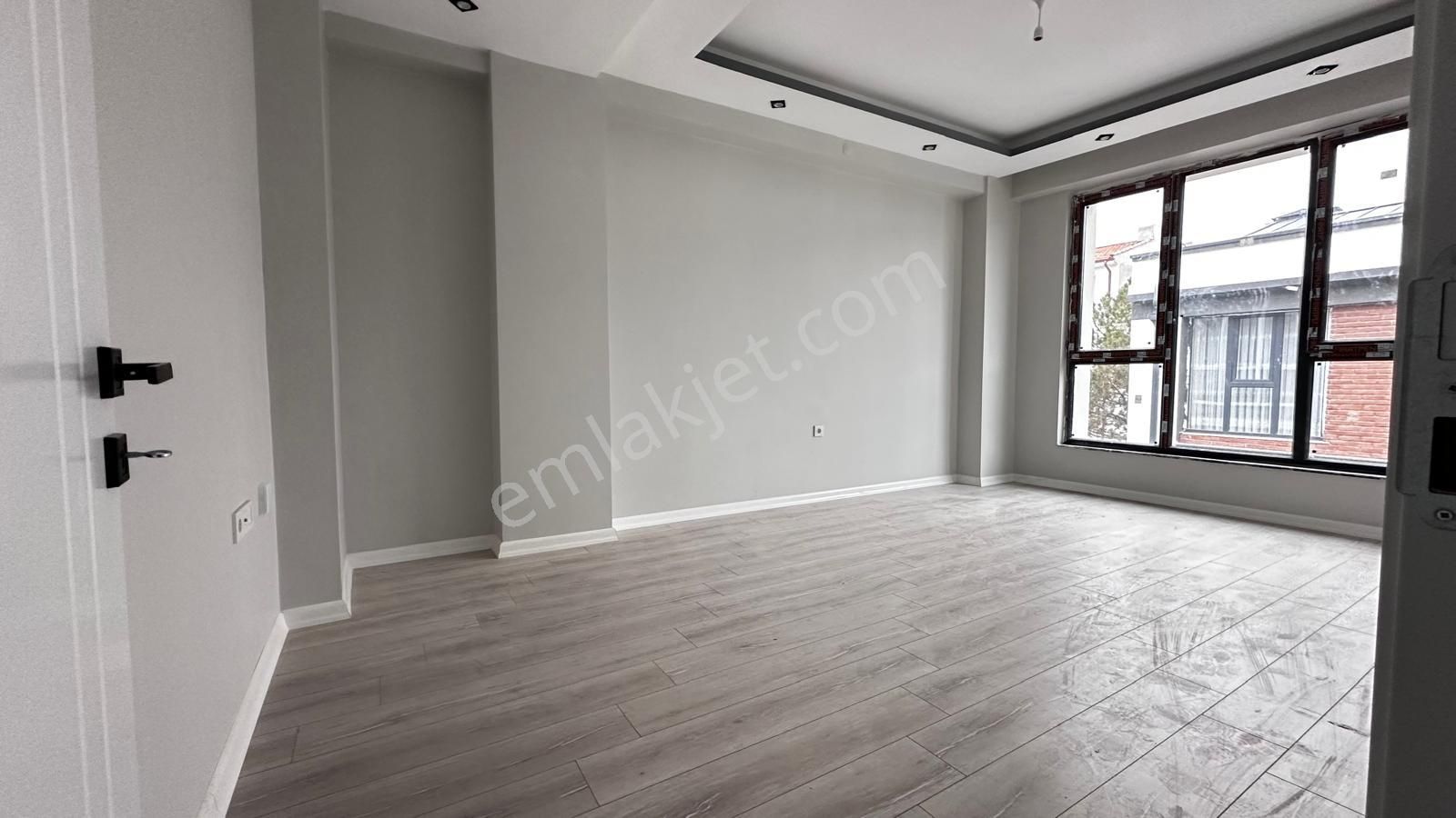 Recep Ümit'ten Çamlıca Tombakzade Yakını 2+1 Satılık Daire Ea18 - Görsel 10