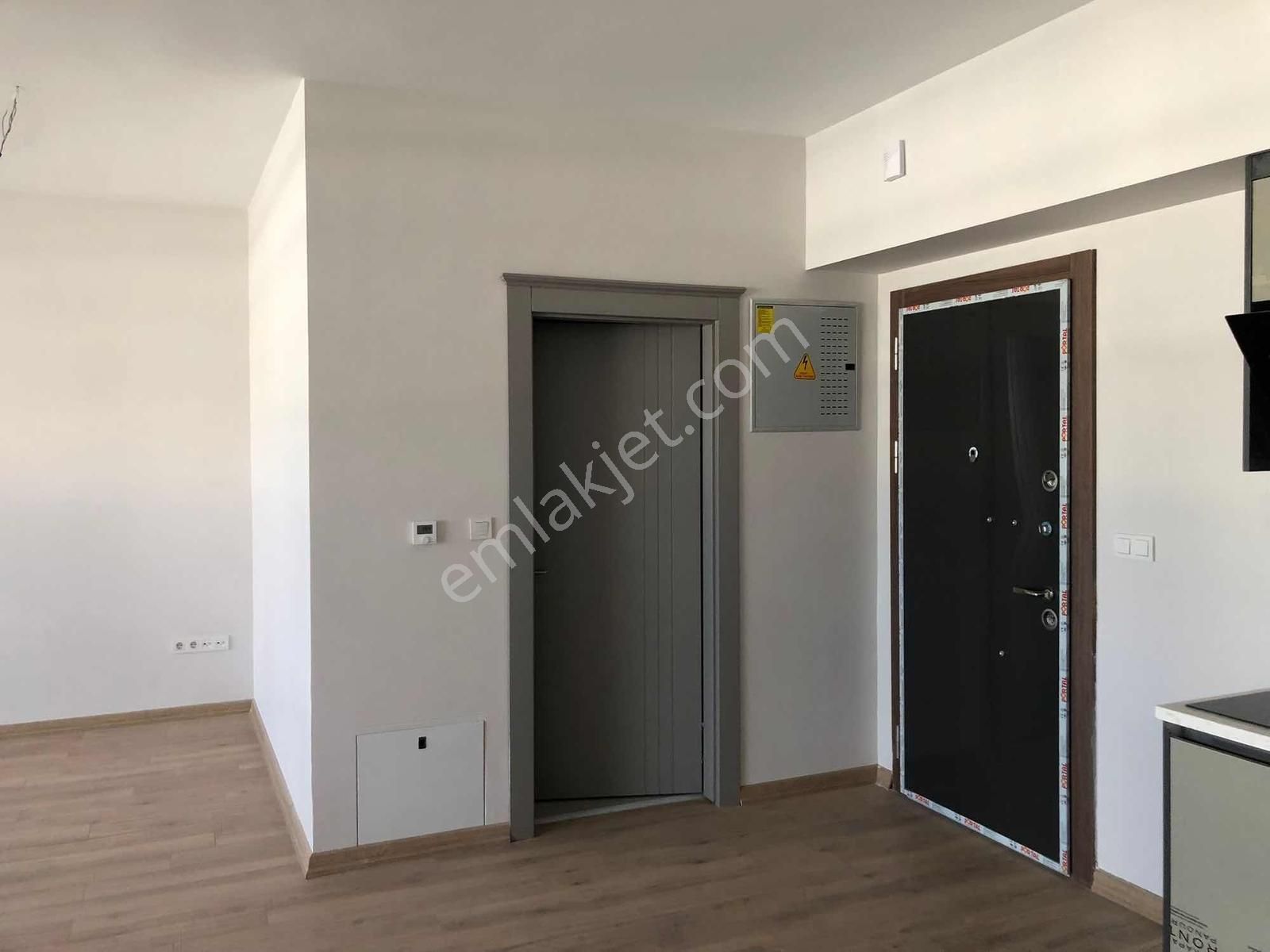 Gimathan Plazadan Lüks Yapılı Toplu İş Yeri - Satış Ofisi - Görsel 2