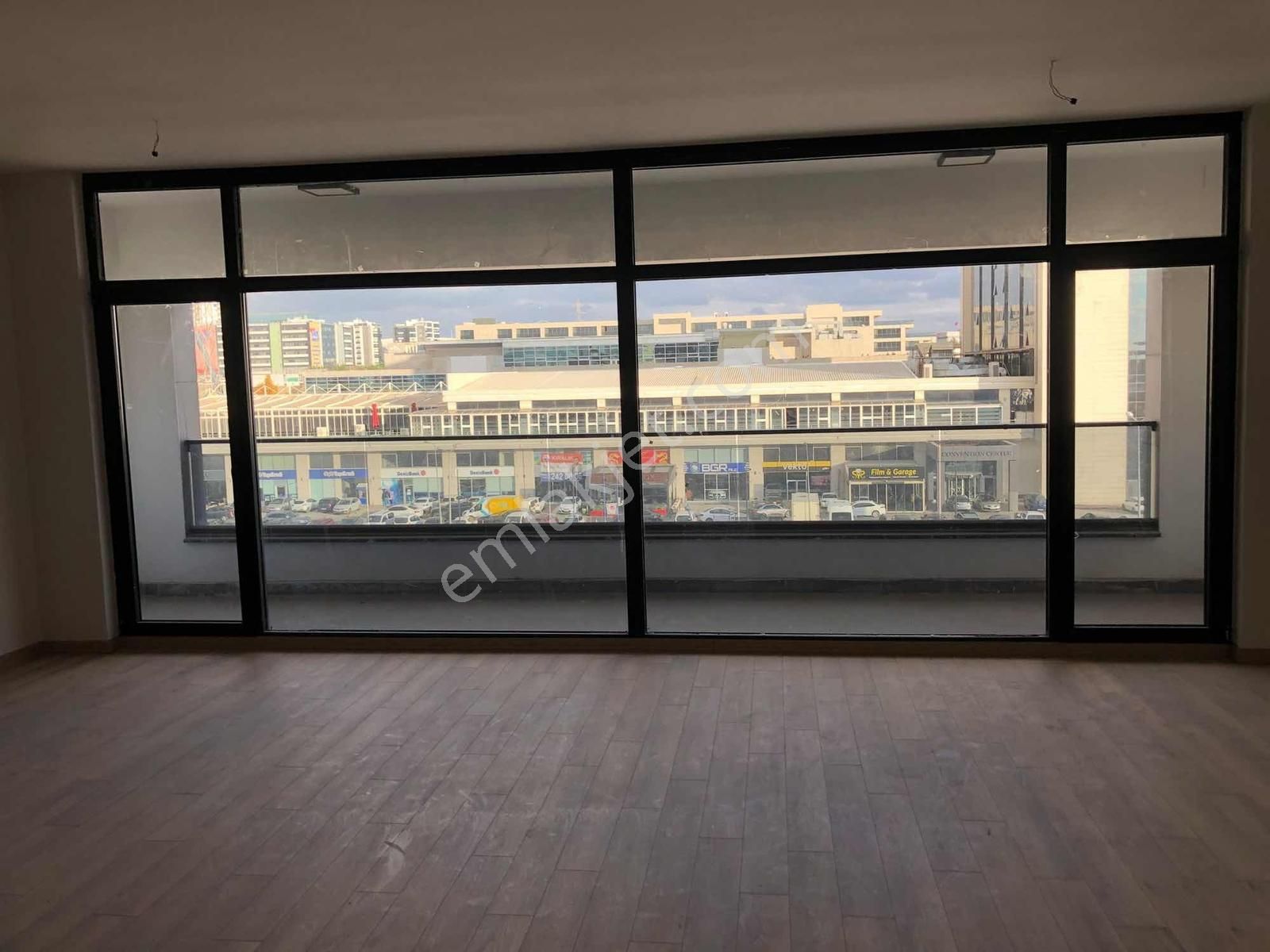 Gimathan Plazadan Lüks Yapılı Toplu İş Yeri - Satış Ofisi - Görsel 9