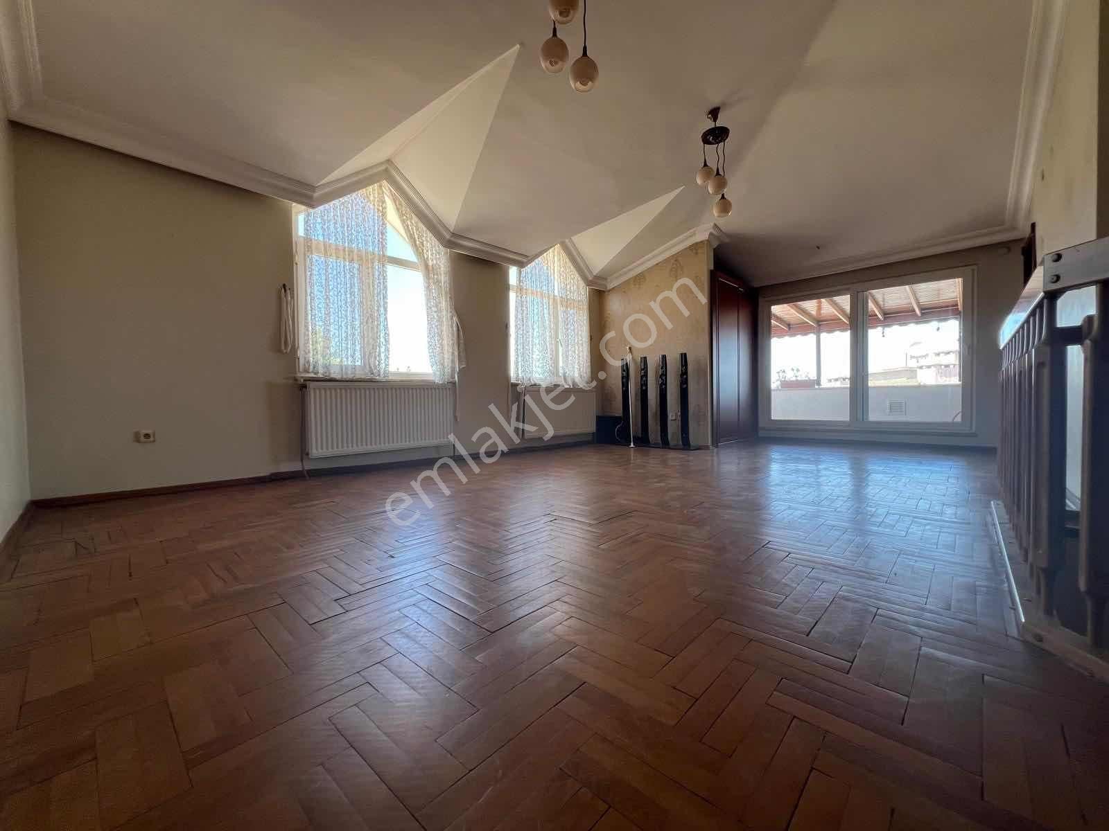 Çengelköy Doktorlar Sitesinde Muhteşem 4+2 Dublex Daire - Görsel 21