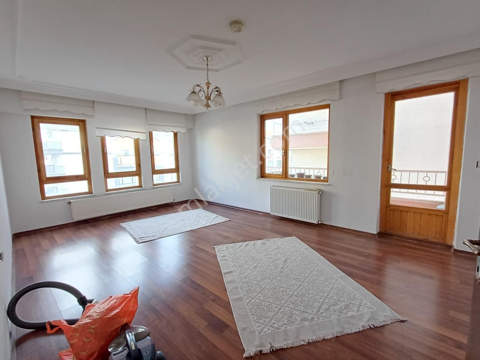 Yayla Mahallesi'nde Cadde Üzerinde 3+1 Daire! - Görsel 8