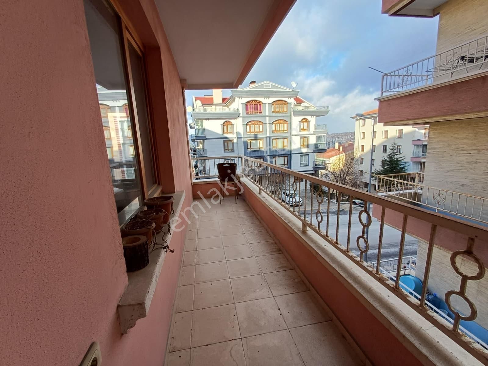 Yayla Mahallesi'nde Cadde Üzerinde 3+1 Daire! - Görsel 12