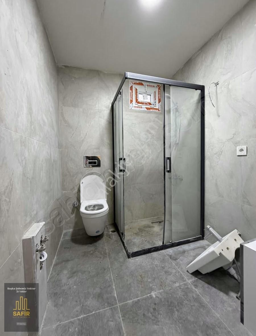 Bakırköy'de Otoparklı Bahçe Kullanımlı Giriş 2+1 Satılık Daire - Görsel 7