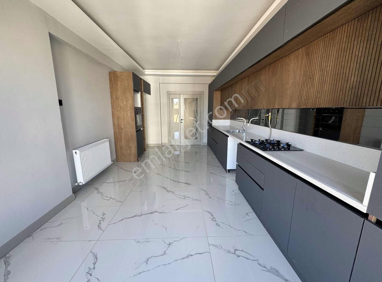 5+1 Mükemmel Konumda Fırsat Dairesi - Görsel 22