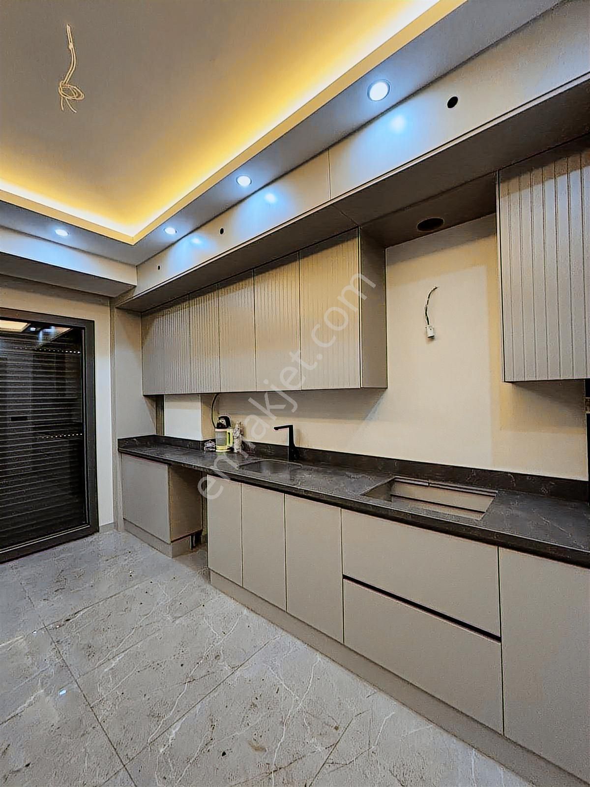 Demirler'den Yenişafak'ta Panjurlu+ebeveyn Banyolu Arakat 3+1 - Görsel 20