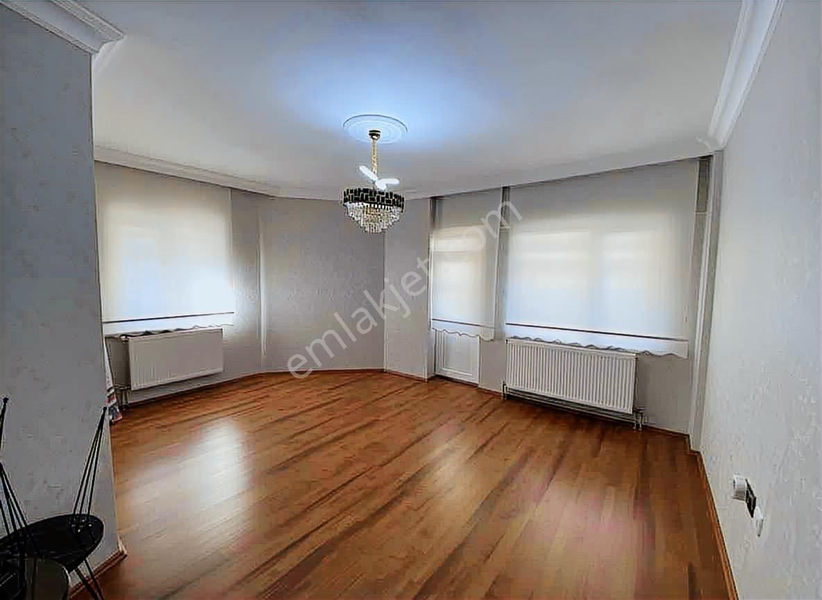 Sakarya Mah. Evim Sistemleri Ve Krediye Uygun Masrafsız 3+1 !