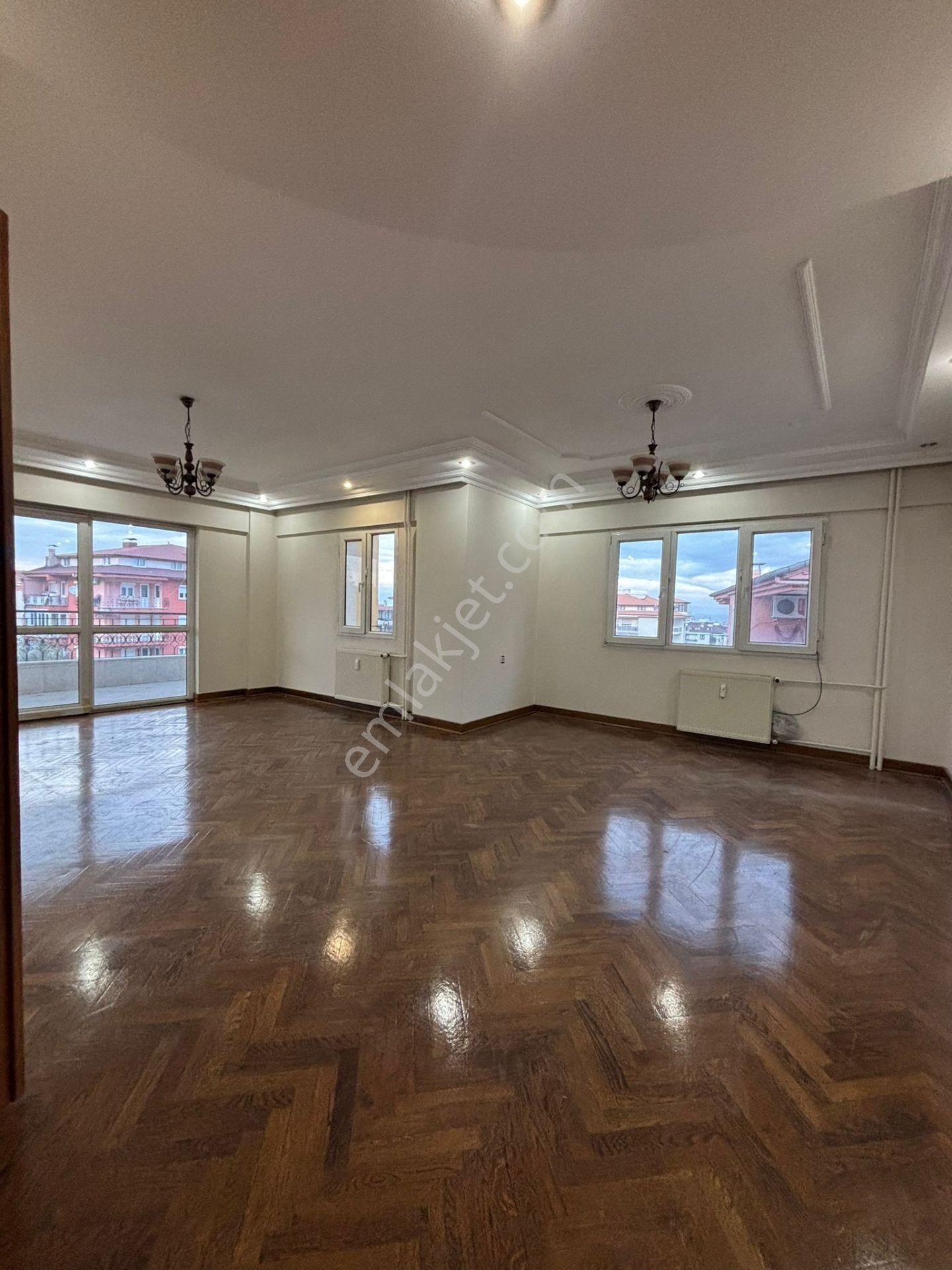 Kaan Emlak İncilipınar Şubesi'nde Kınıklı'da Lüks Ara Kat Daire - Görsel 24