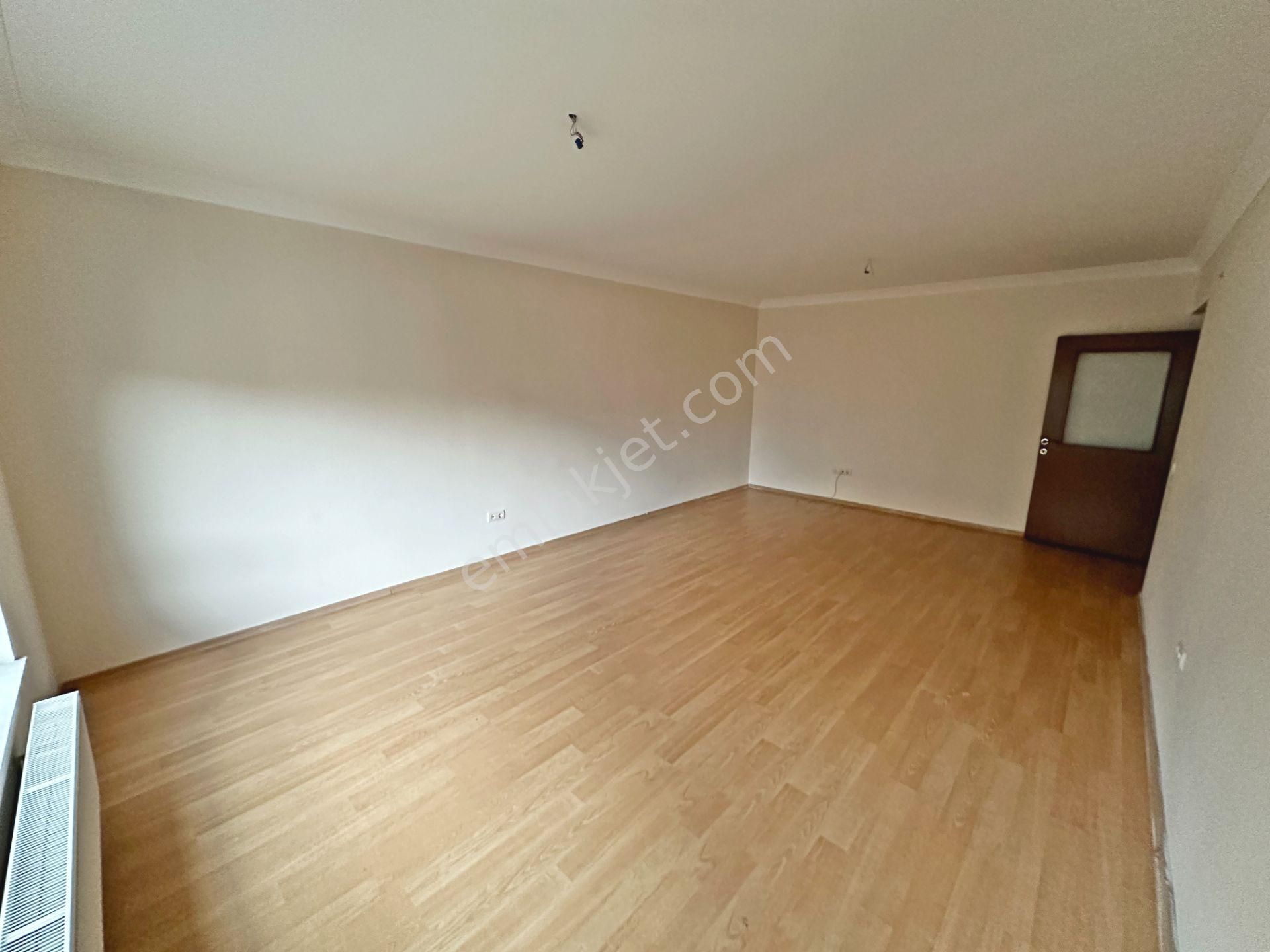 Güvenlikli Site İçi Çift Balkonlu Ebeveyn Banyolu 3+1 Kiralık - Görsel 13