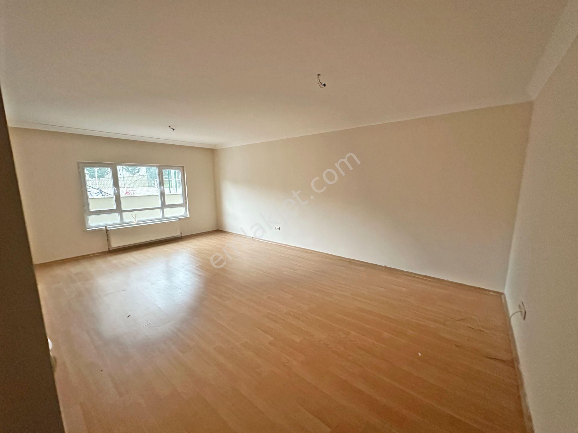 Güvenlikli Site İçi Çift Balkonlu Ebeveyn Banyolu 3+1 Kiralık - Görsel 8