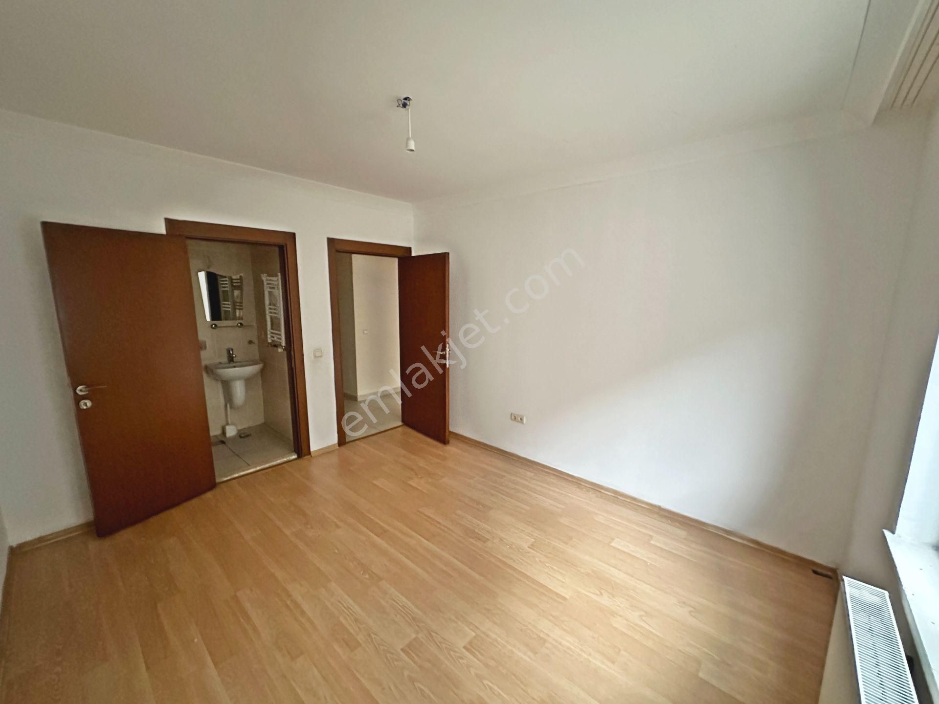 Güvenlikli Site İçi Çift Balkonlu Ebeveyn Banyolu 3+1 Kiralık - Görsel 23